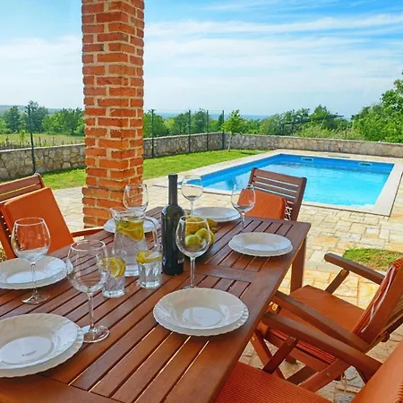 Willa Sleeps 4 Pool Air Con Wifi Vranje Selo